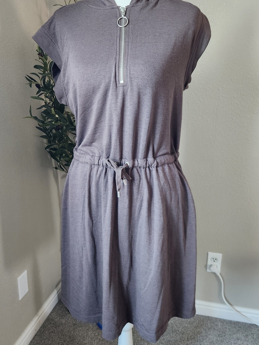 Cable & Gauge Brown Zip-Front Drawstring Mini Dress